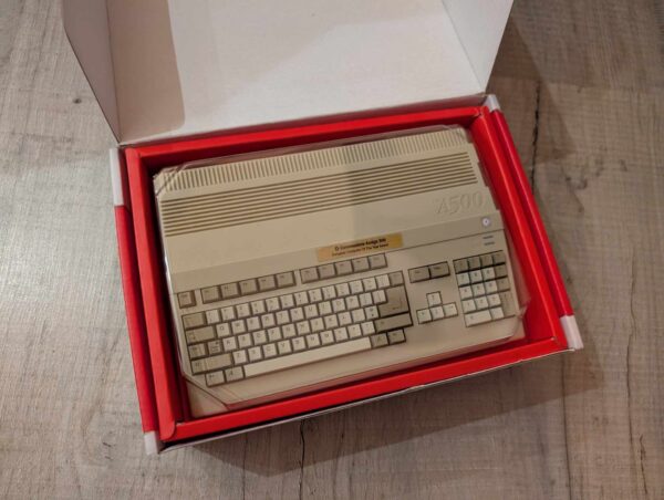 Amiga Mini computer - A500 mini bundle - Image 5