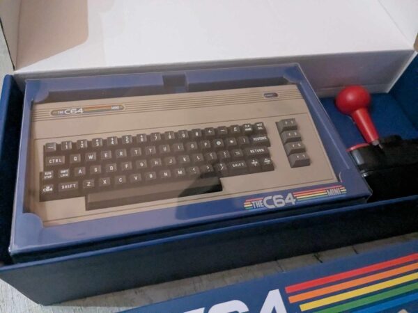 The C64 Mini - Like new - Inc Game USB - Image 4