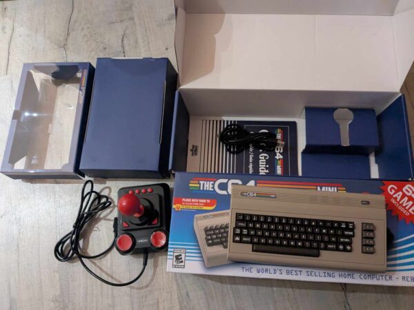 The C64 Mini - Like new - Inc Game USB - Image 3