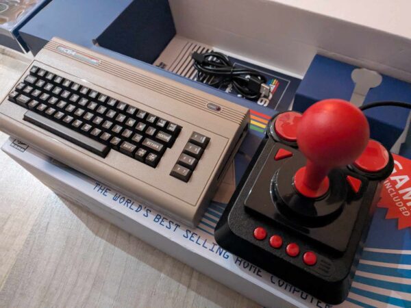 The C64 Mini - Like new - Inc Game USB - Image 2